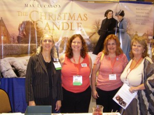 Pachyderm Officers Linda Van de Riet and Linda Schroder visiting the ladies at Rick Santorum's booth.